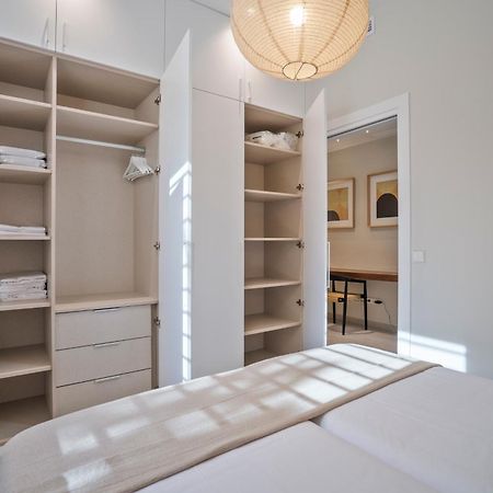 Sitges Spaces Garden Condo-2 Bedrooms, 2 Bathrooms, Garden Terrace, Near Center, Sleeps Up To 6- Monthly Rentals Only Buitenkant foto