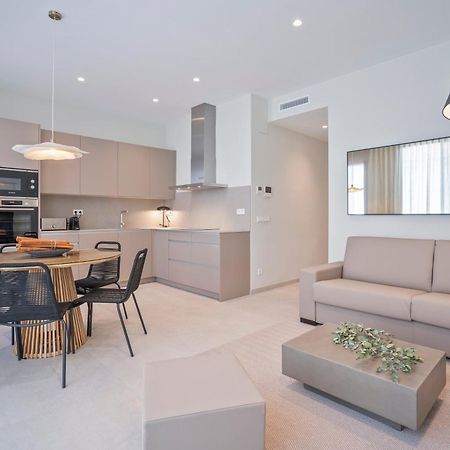 Sitges Spaces Garden Condo-2 Bedrooms, 2 Bathrooms, Garden Terrace, Near Center, Sleeps Up To 6- Monthly Rentals Only Buitenkant foto