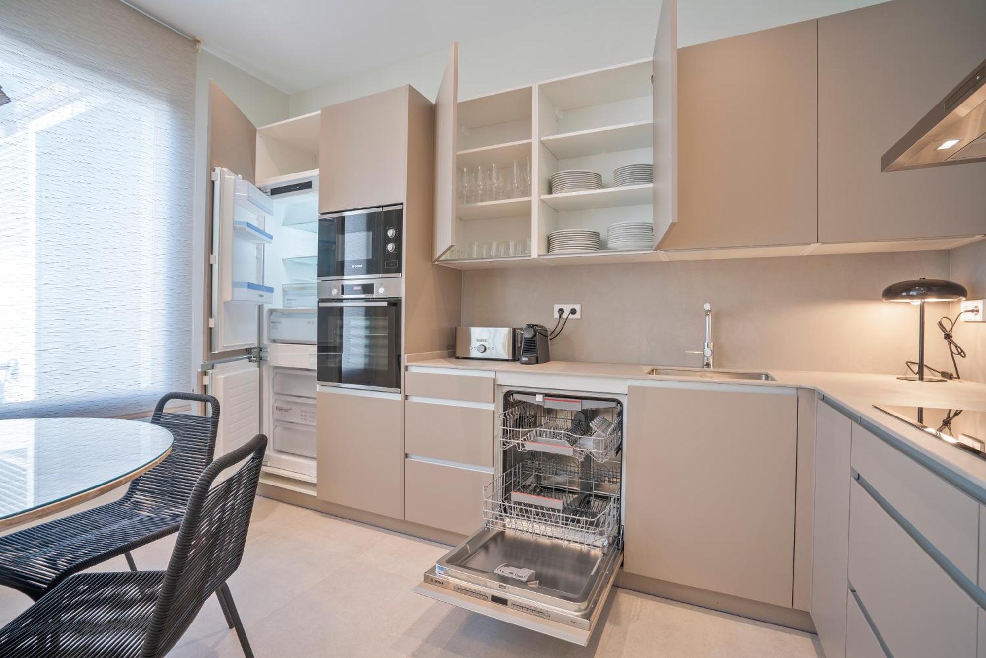 Sitges Spaces Garden Condo-2 Bedrooms, 2 Bathrooms, Garden Terrace, Near Center, Sleeps Up To 6- Monthly Rentals Only Buitenkant foto